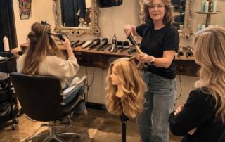 Tool-Bar Mini Workshop is leuk en leerzaam waar jij ontdekt welke Styling-Tools perfect bij jouw passen en probeer ze zelf.